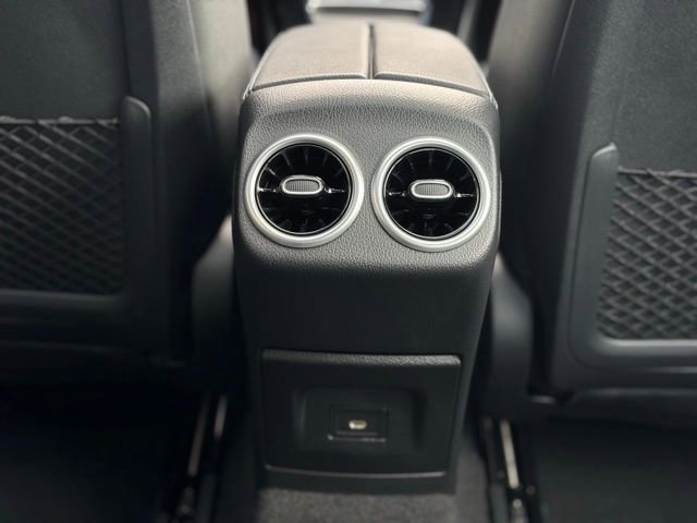 Used 2025 Mercedes-Benz CLA 250 4MATIC image 41