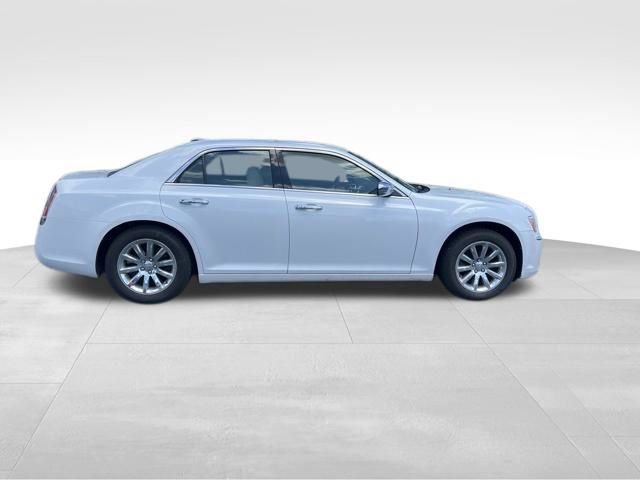 Used 2012 Chrysler 300 Limited RWD image 8