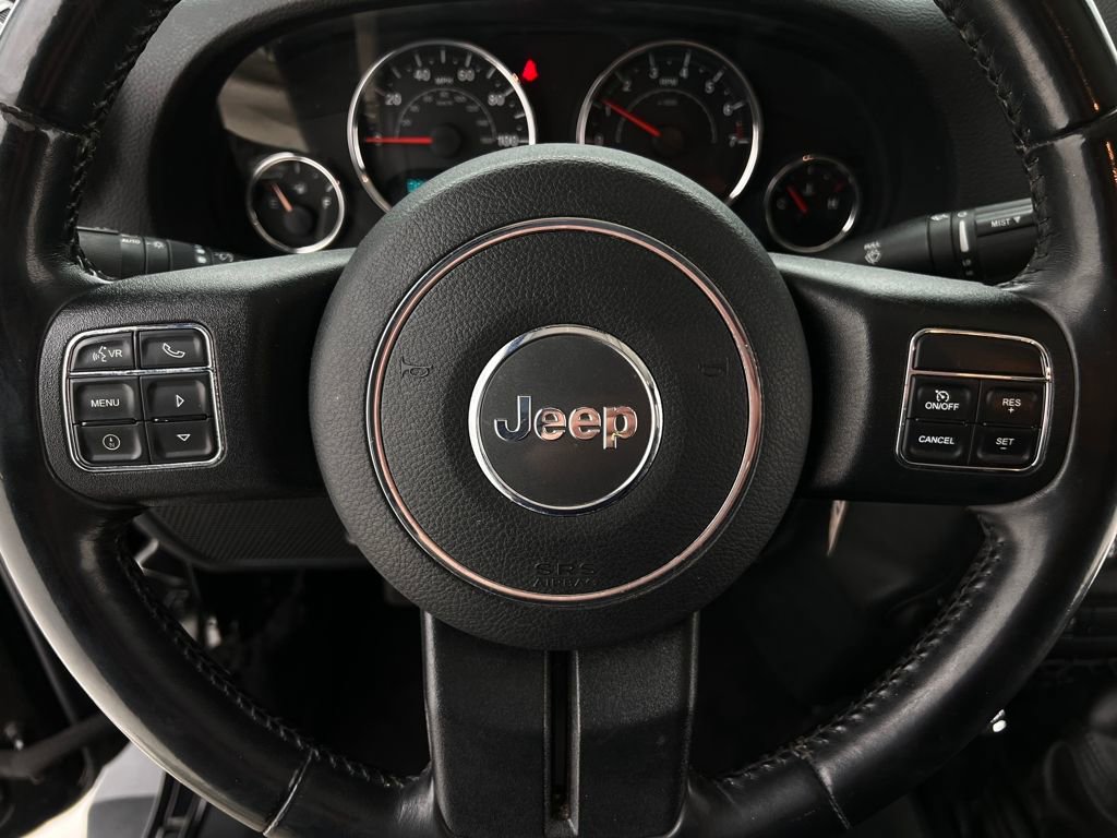 Used 2017 Jeep Wrangler Sahara w/ Connectivity Group image 15