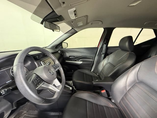 Used 2020 Nissan Kicks SR w/ SR Premium Package FWD image 17