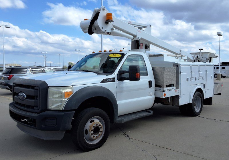 Used 2012 Ford F550 2WD Regular Cab Super Duty w/ PWR Equipment Group image 4