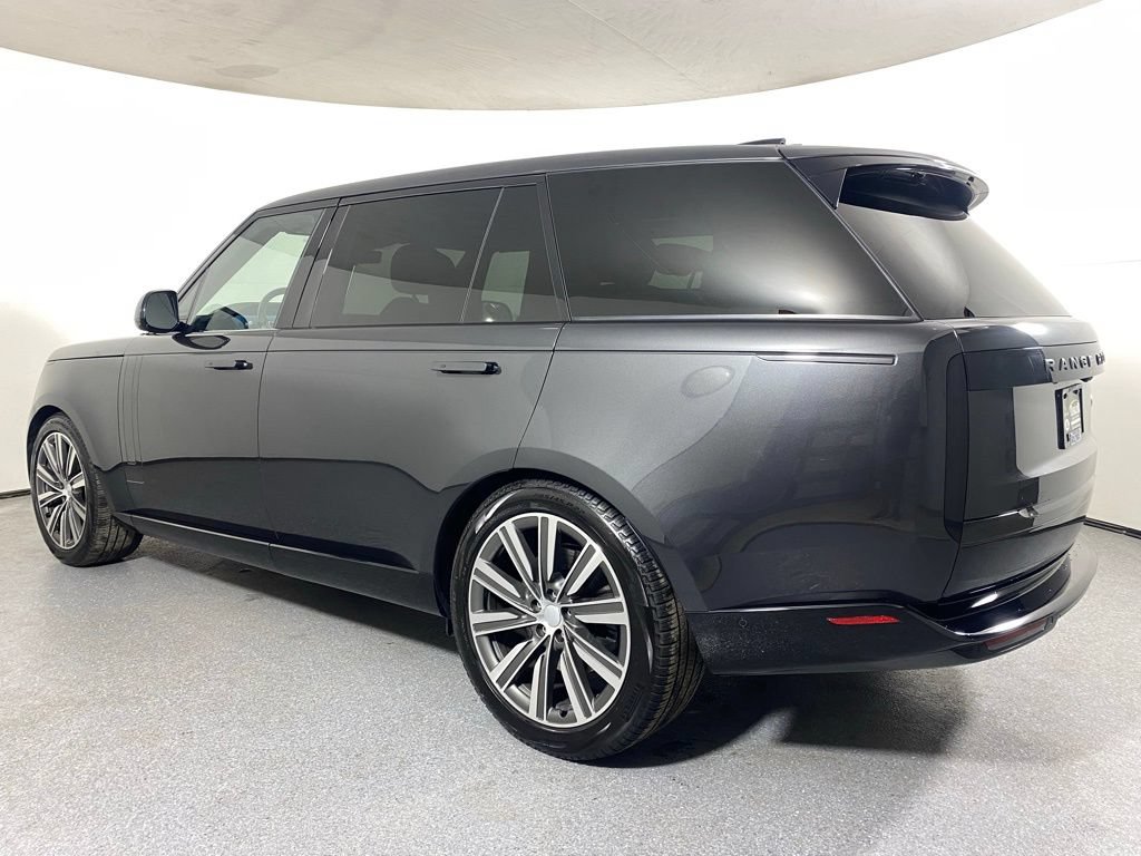 Used 2023 Land Rover Range Rover Long Wheelbase SE AWD/4WD image 7