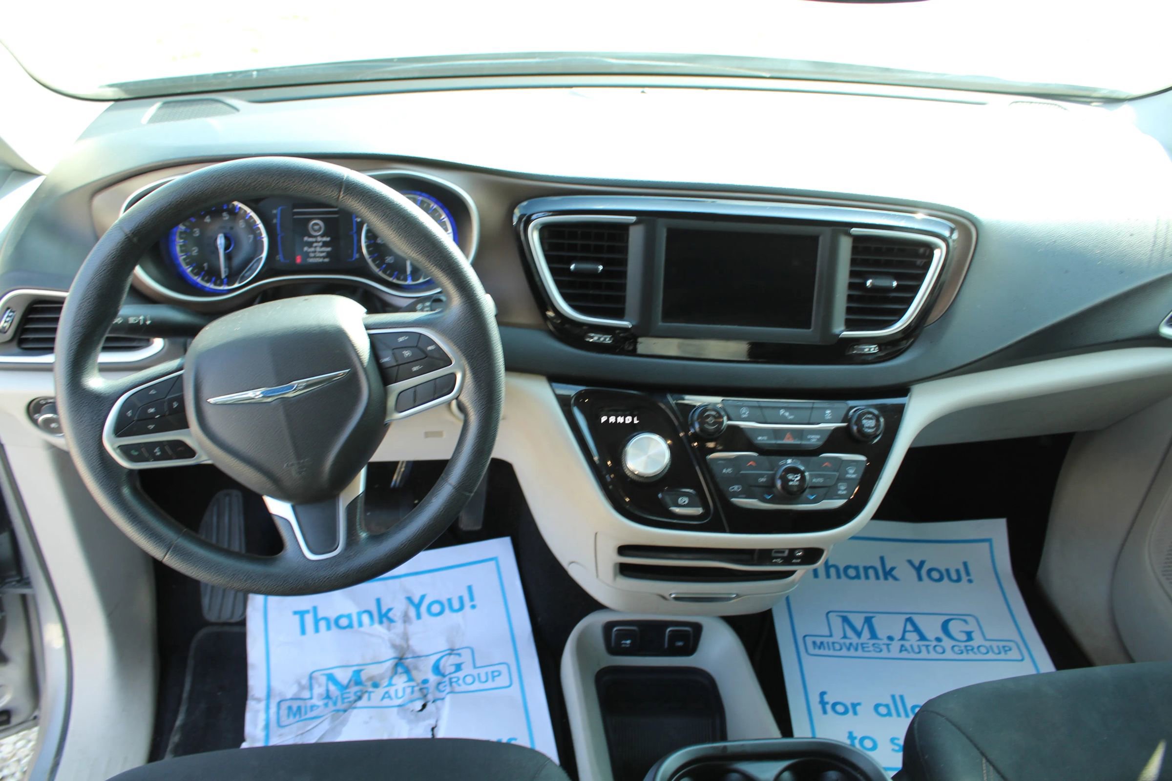 Used 2019 Chrysler Pacifica Touring Plus image 16