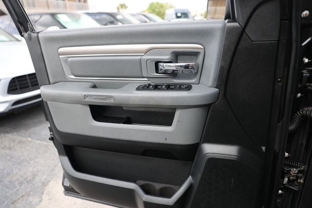 Used 2017 RAM 1500 SLT RWD image 38