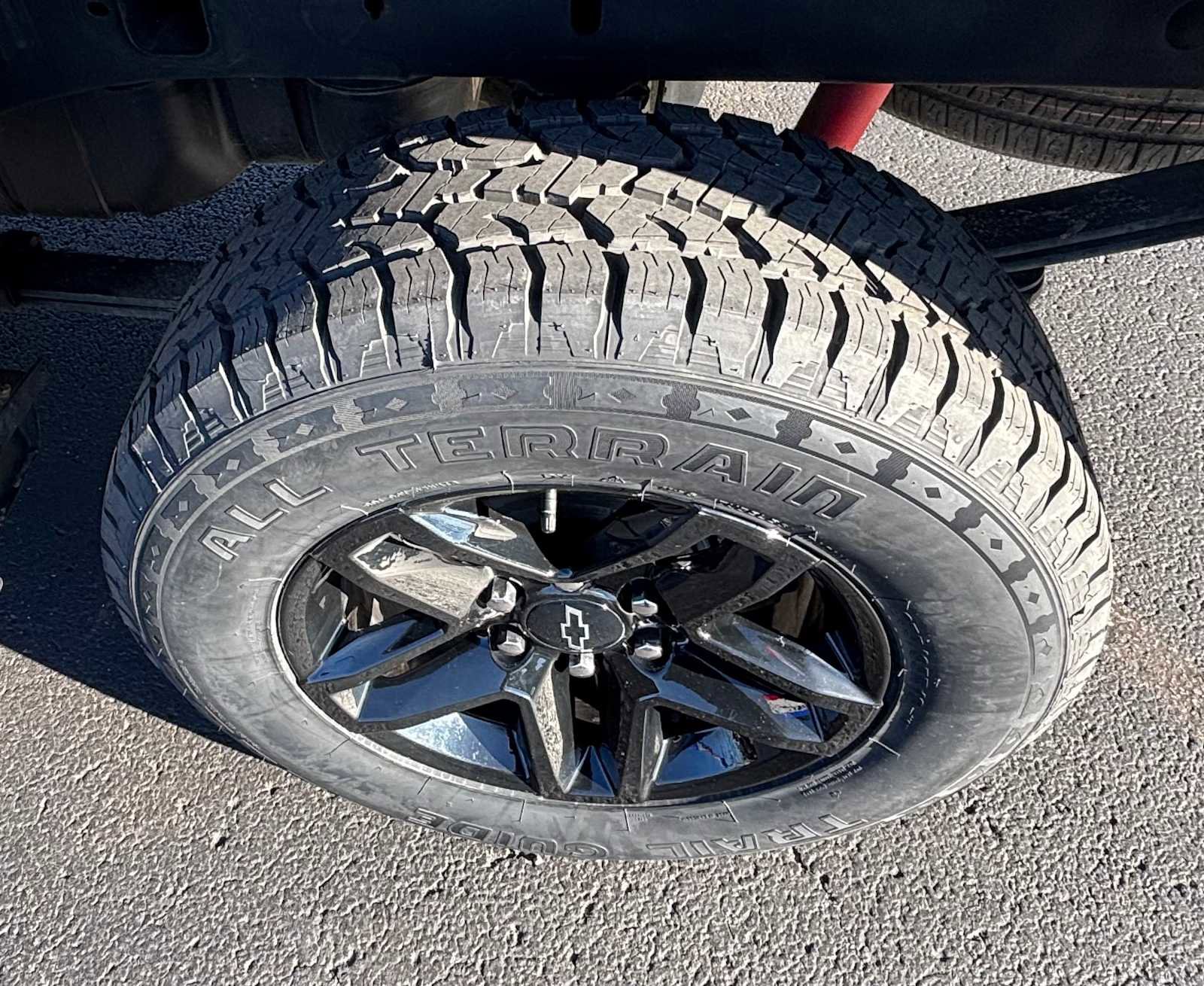 Used 2022 Chevrolet Silverado 1500 LT Trail Boss w/ LPO, Dark Essentials Package image 8