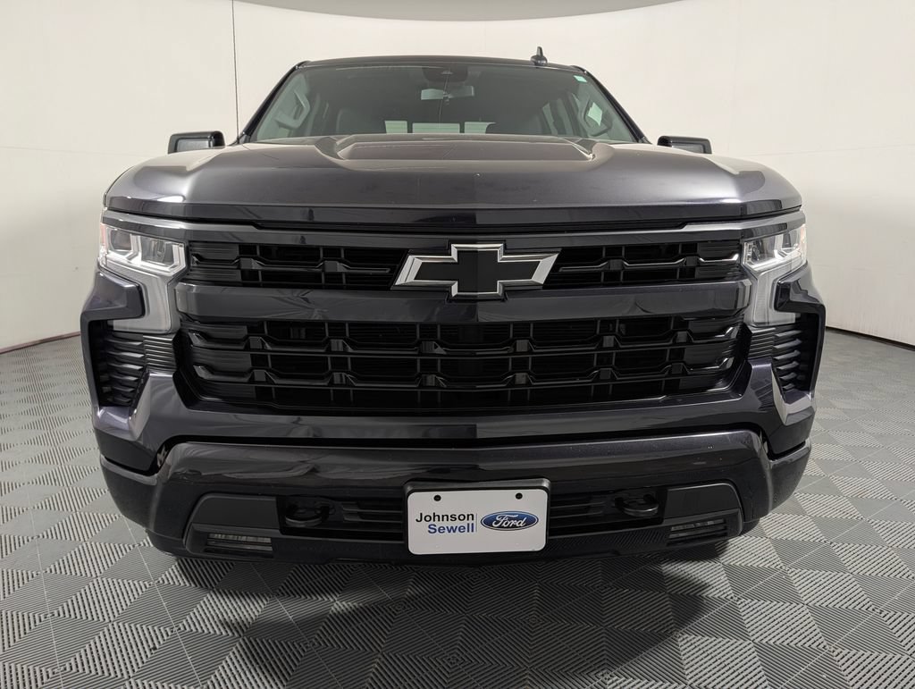 Used 2022 Chevrolet Silverado 1500 RST AWD/4WD image 3