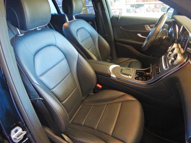 Used 2021 Mercedes-Benz GLC 300 4MATIC w/ AMG Line image 14