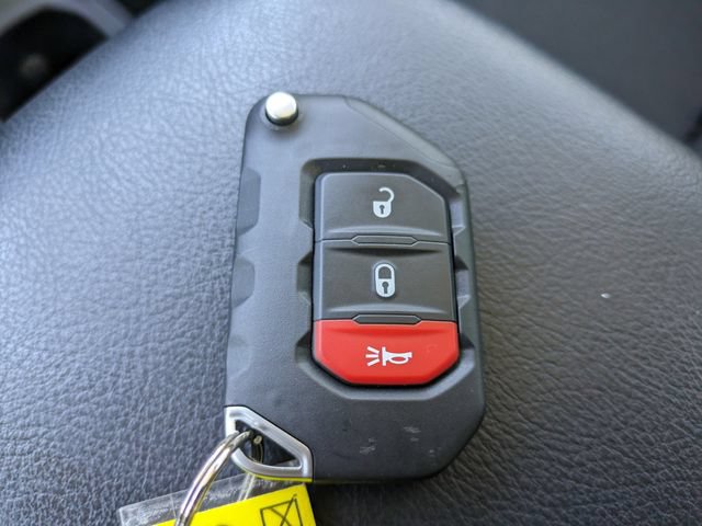 Used 2025 Jeep Wrangler Unlimited Sport AWD/4WD image 26