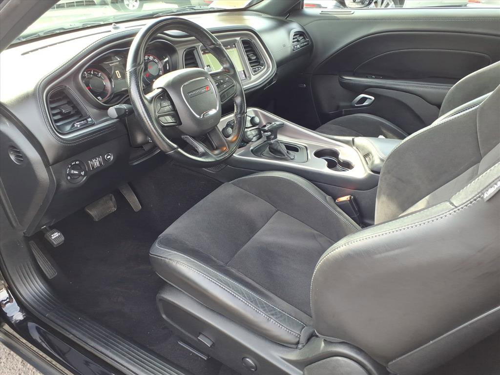 Used 2022 Dodge Challenger R/T w/ Plus Package image 20