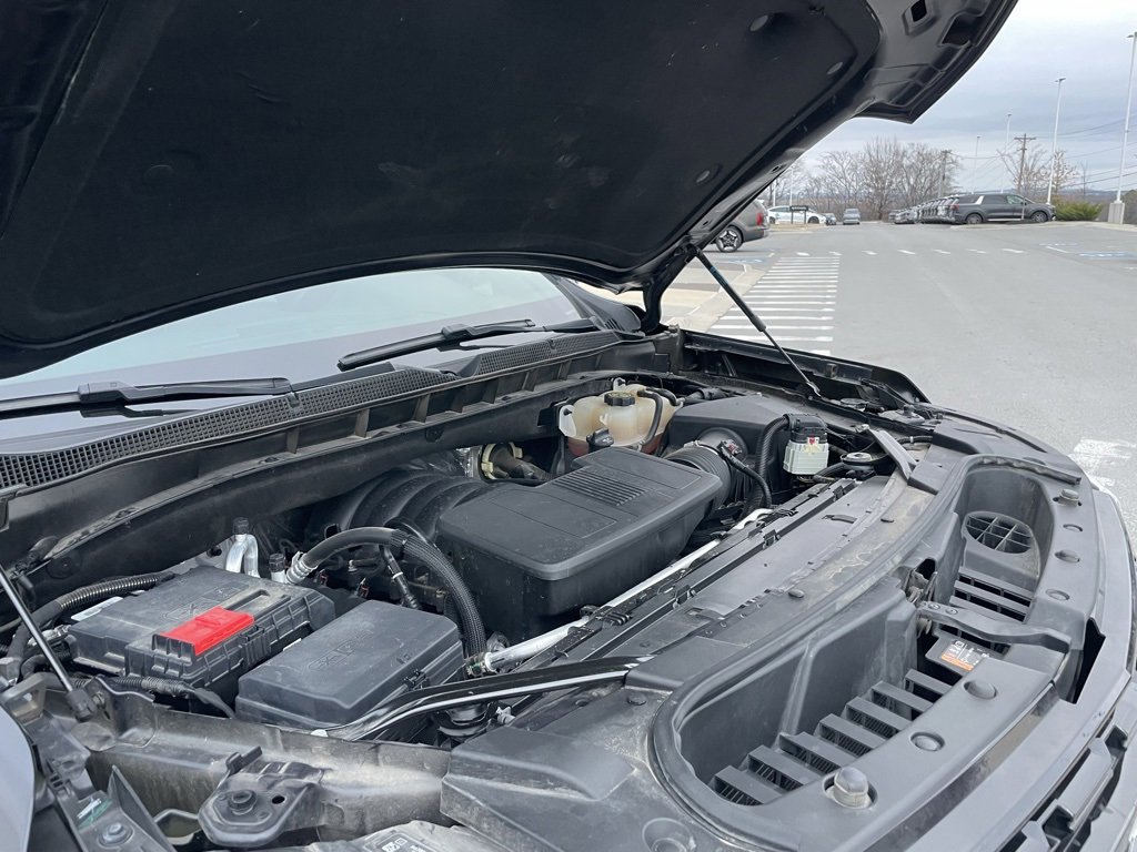 Used 2023 Chevrolet Suburban Z71 w/ Luxury Package image 32