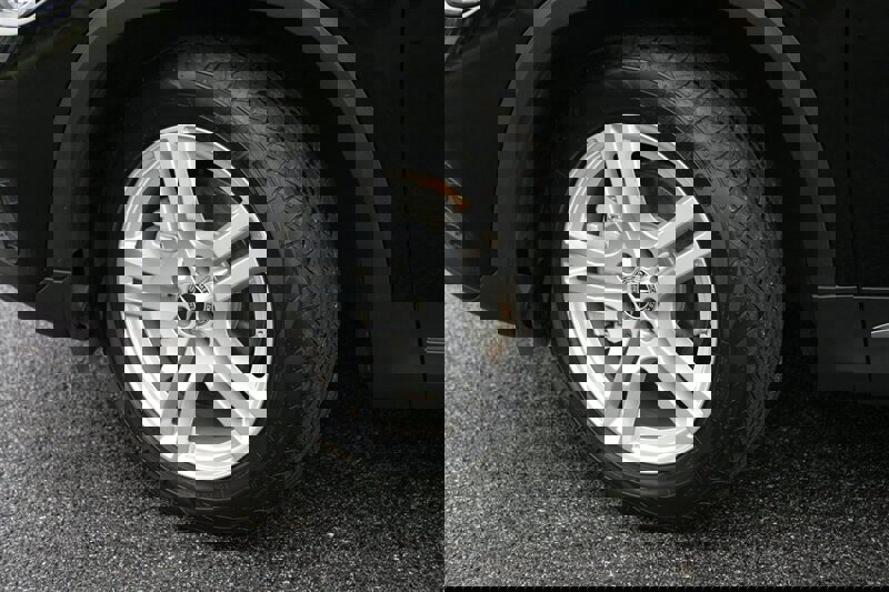 Used 2021 Mercedes-Benz GLA 250 4MATIC w/ Premium Package image 3