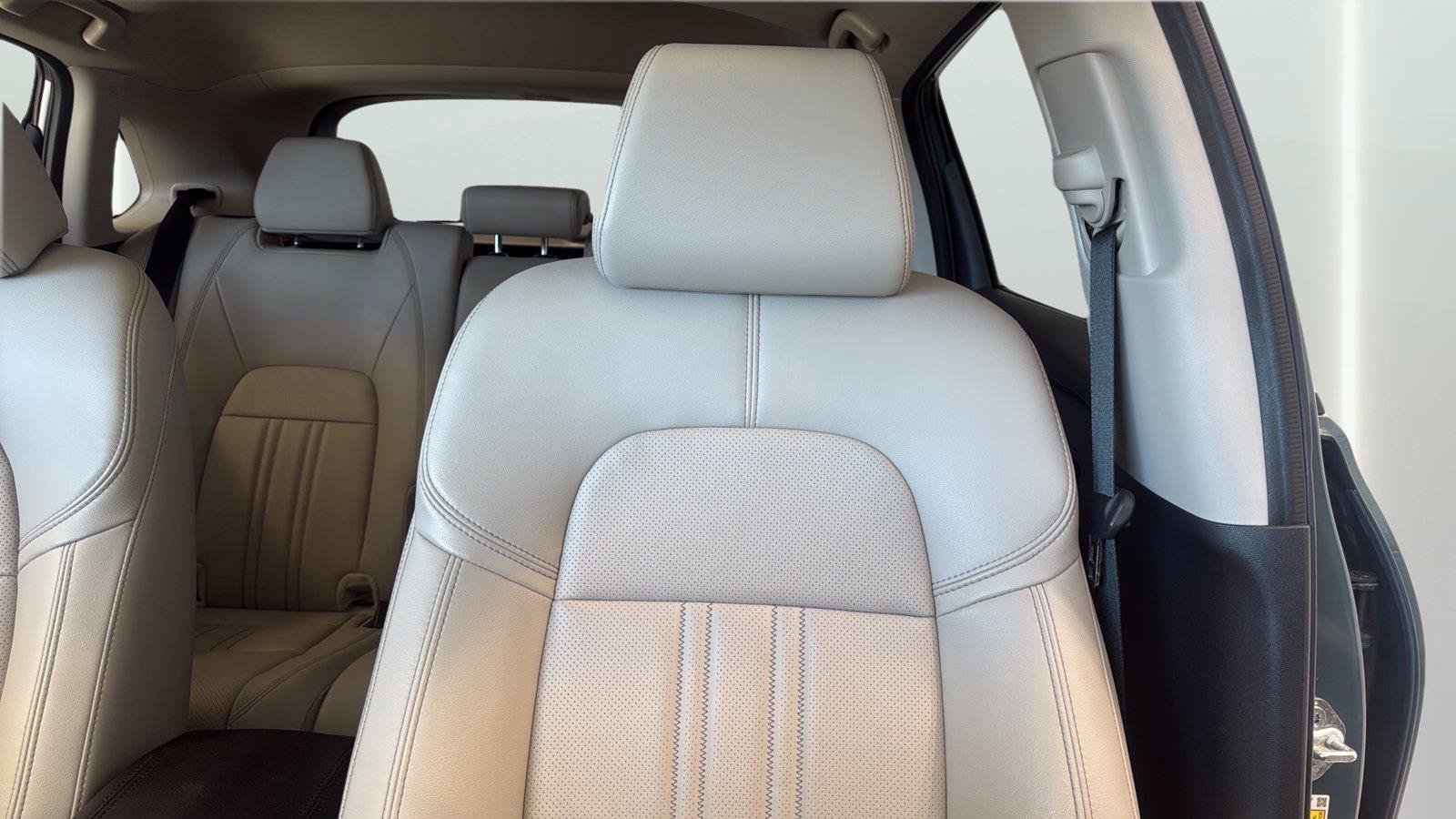 Used 2026 Honda HR-V EX-L image 22
