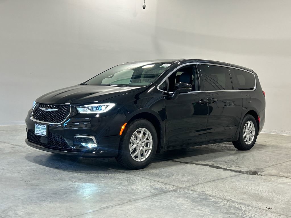 New 2026 Chrysler Pacifica Select FWD image 2