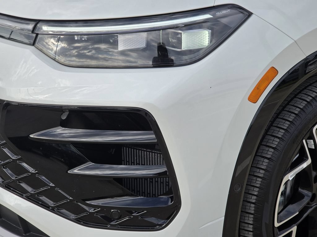 New 2026 Volkswagen Tiguan SEL R-Line AWD/4WD image 6
