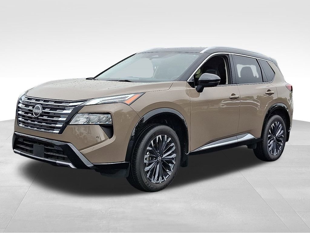 Used 2024 Nissan Rogue Platinum image 3