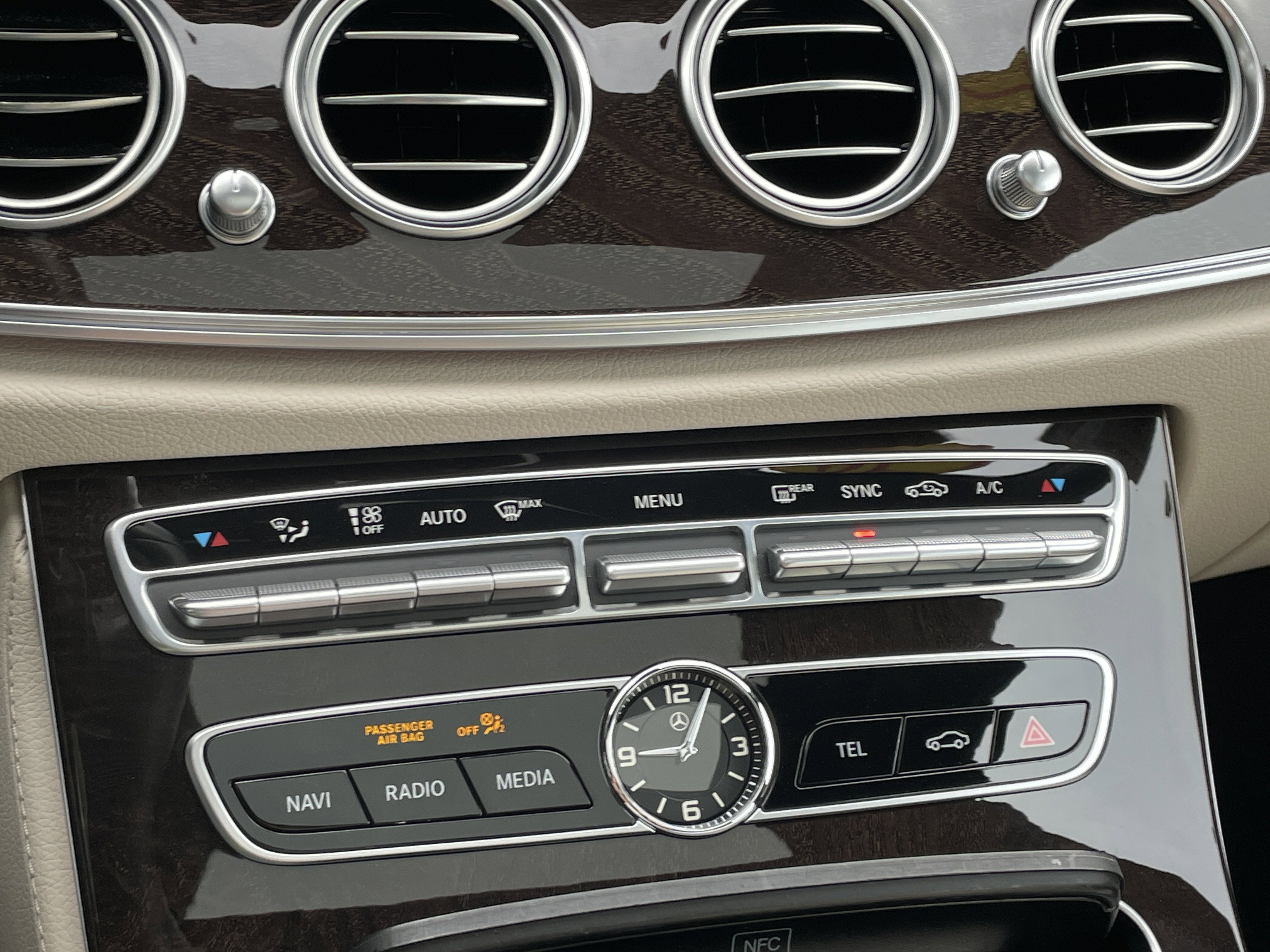 Used 2019 Mercedes-Benz E 450 4MATIC Sedan image 32