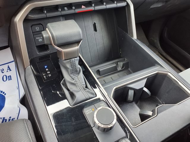 Used 2022 Toyota Tundra SR5 w/ SR5 Convenience Package RWD image 30