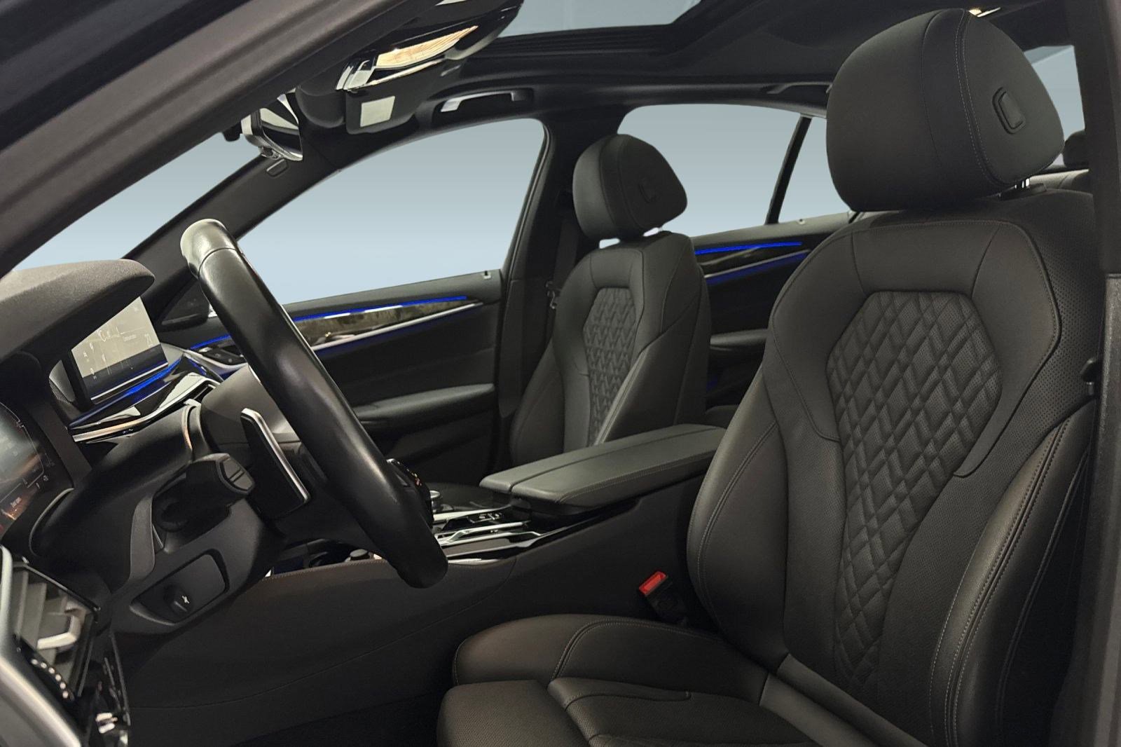 Certified 2023 BMW 540i w/ M Sport Package image 22