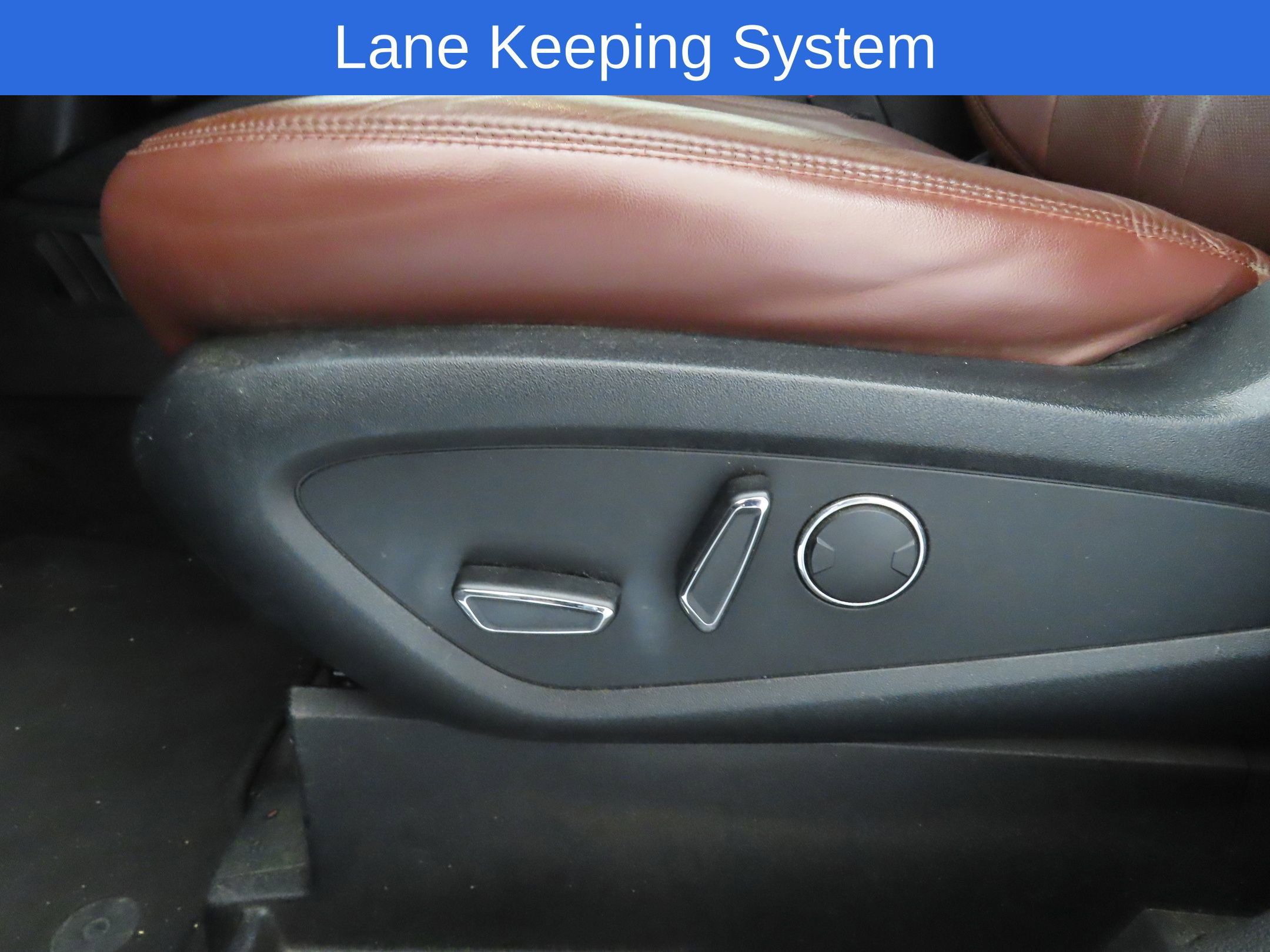 Used 2016 Lincoln MKX Reserve w/ Driver Assistance Package FWD image 13