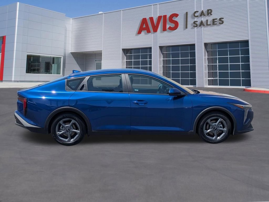 Used 2025 Kia K4 LXS image 5