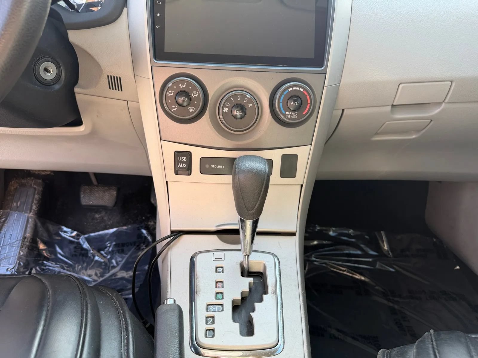 Used 2012 Toyota Corolla LE FWD image 12