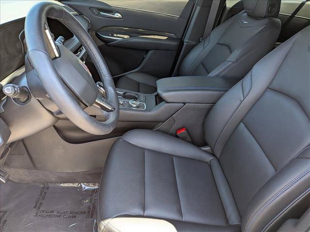 Used 2025 Cadillac XT4 Sport w/ Cold Weather Package FWD image 17