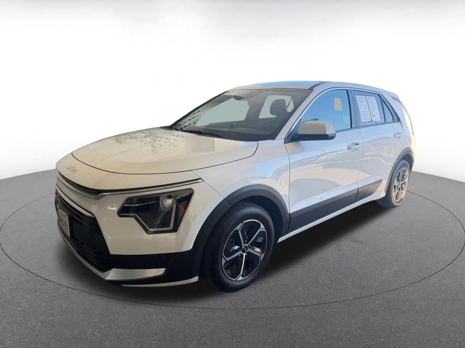 Used 2026 Kia Niro LX FWD image 4