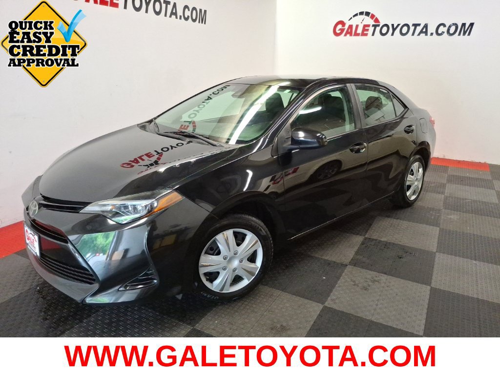 Used 2018 Toyota Corolla LE FWD image 1