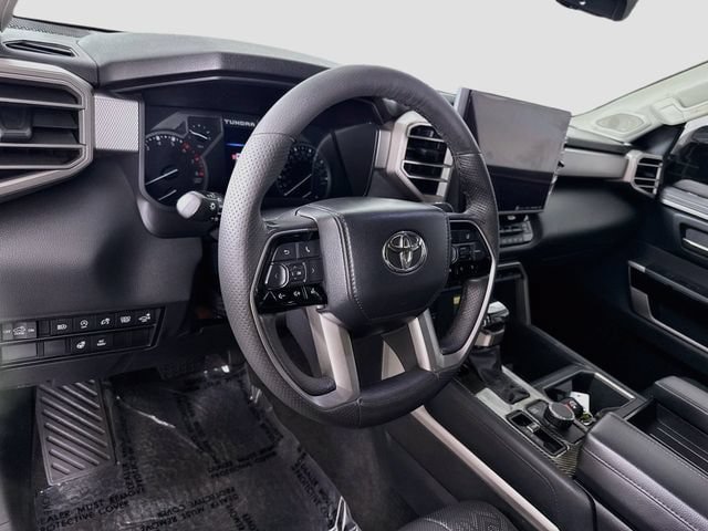 Used 2023 Toyota Tundra Limited AWD/4WD image 9