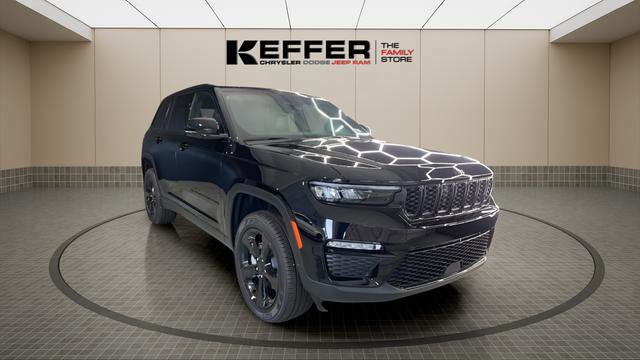 New 2025 Jeep Grand Cherokee Limited w/ Black Appearance Package image 7
