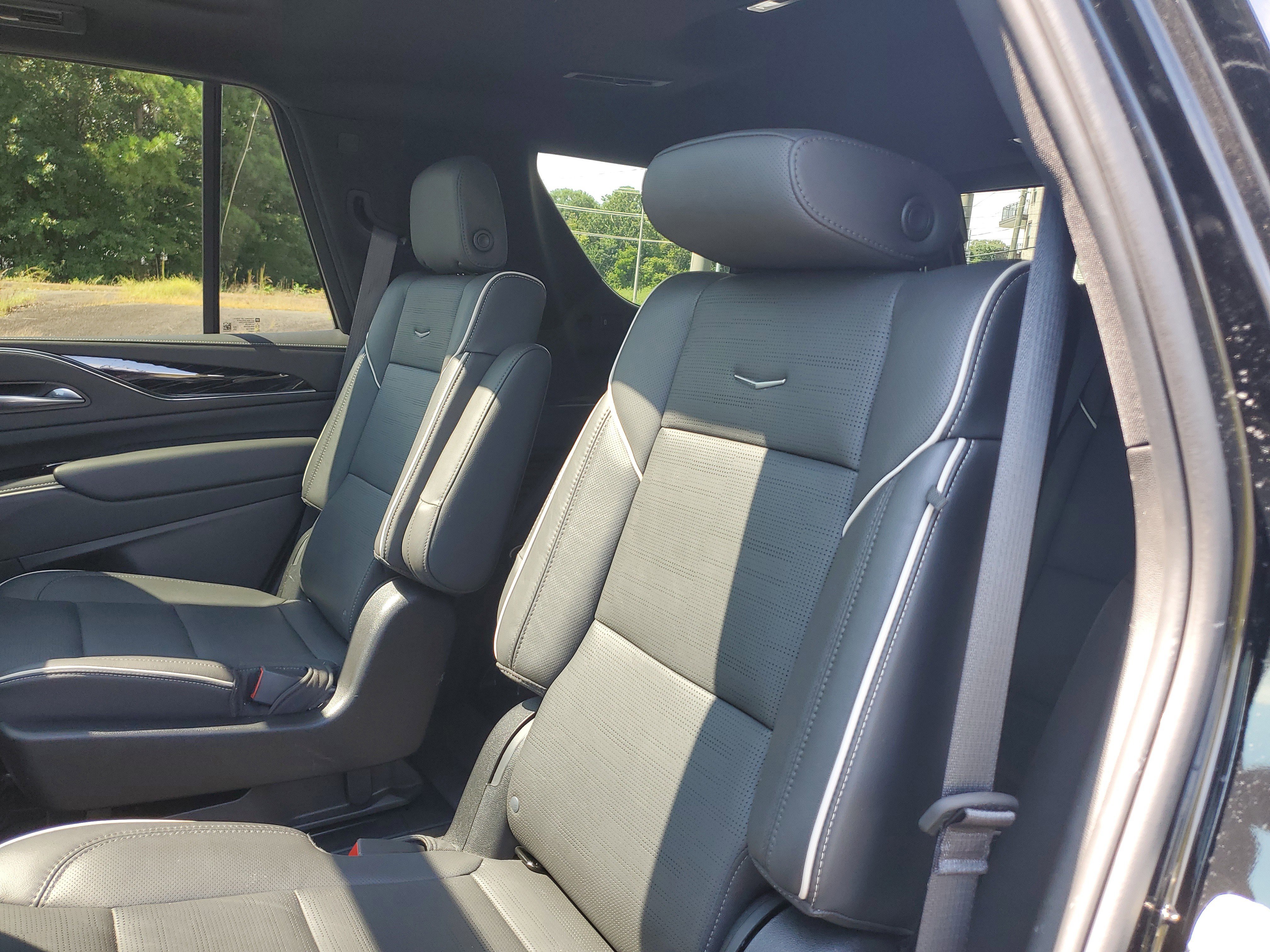 Used 2024 Cadillac Escalade Sport image 13