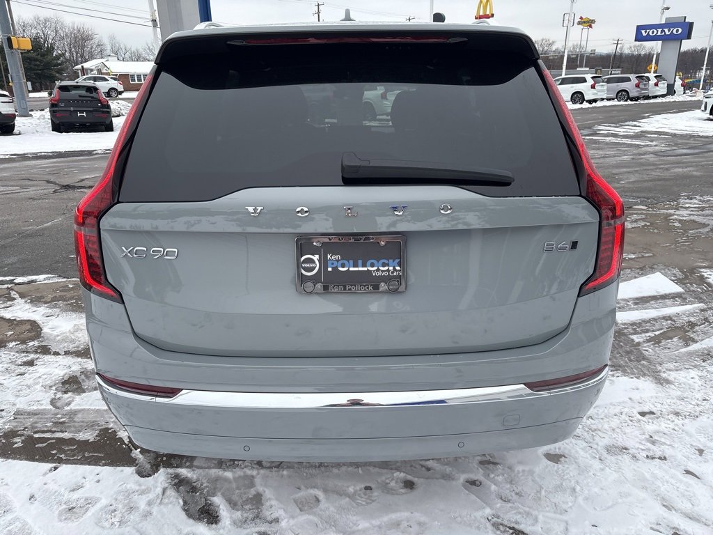 Certified 2025 Volvo XC90 B6 Plus image 6