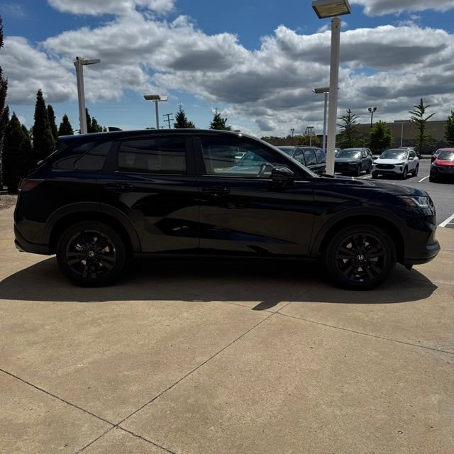 New 2026 Honda HR-V Sport image 2