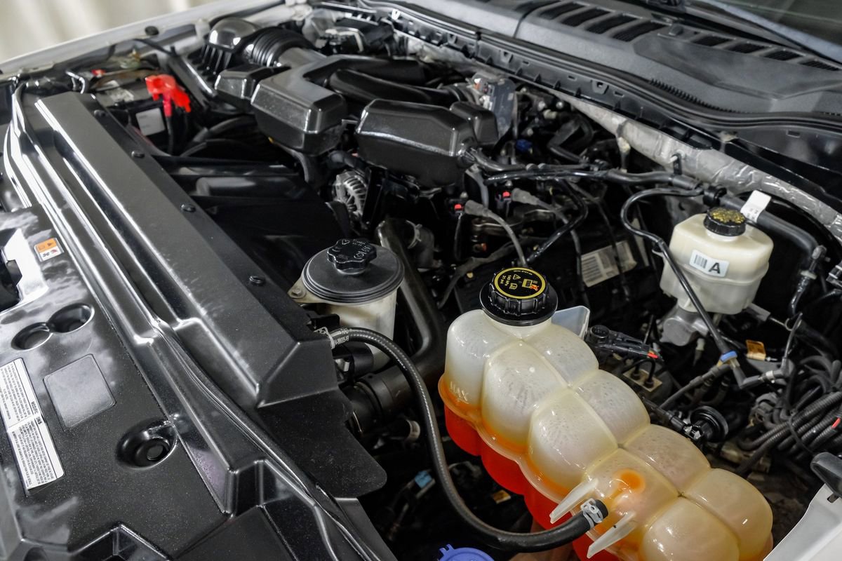 Used 2017 Ford F250 Lariat w/ Chrome Package image 47