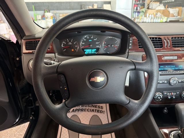 Used 2009 Chevrolet Impala LT FWD image 14