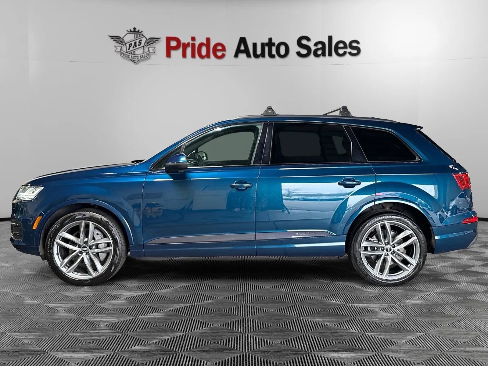 Used 2018 Audi Q7 3.0T Prestige w/ Prestige Package image 4