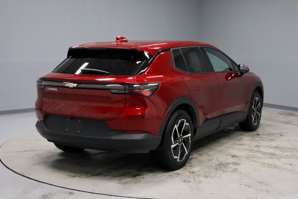 Used 2025 Chevrolet Equinox EV LT image 10