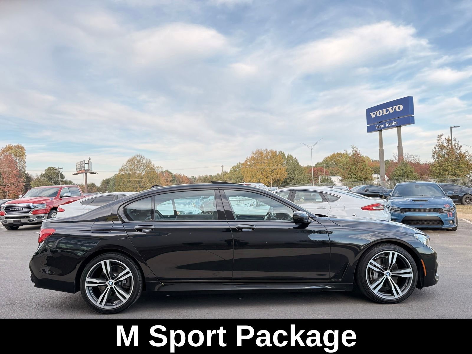 Used 2019 BMW 740i w/ M Sport Package image 6
