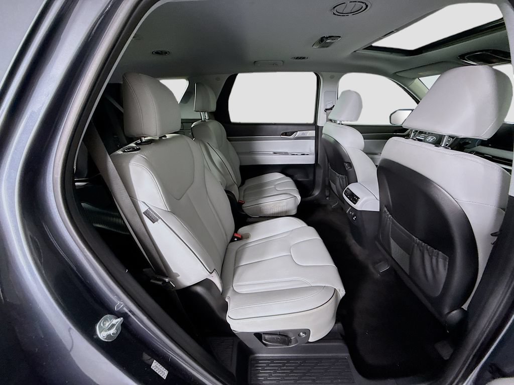 Used 2024 Hyundai Palisade SEL w/ Premium Package FWD image 23