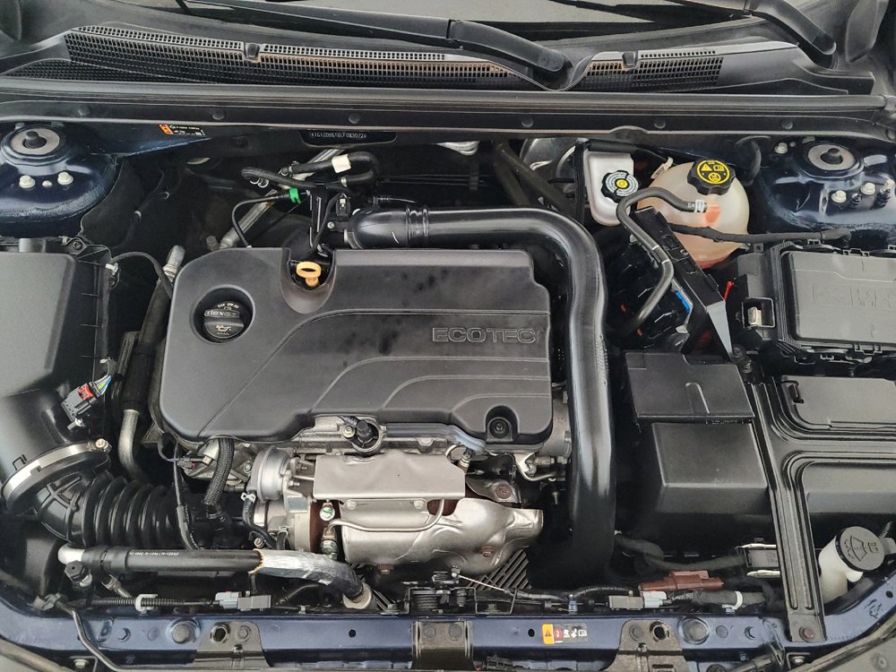 Used 2020 Chevrolet Malibu LT FWD image 30