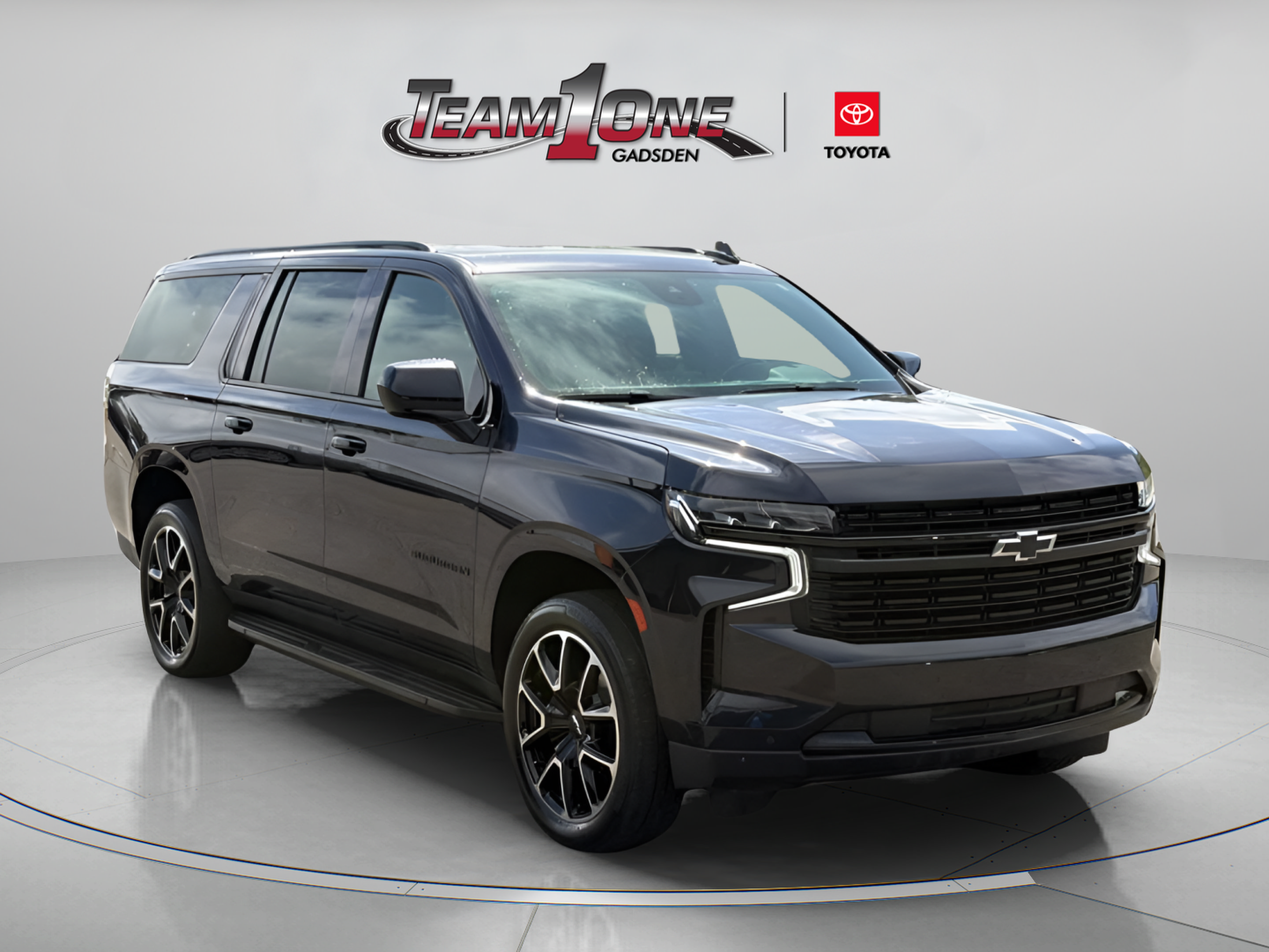 Used 2023 Chevrolet Suburban RST