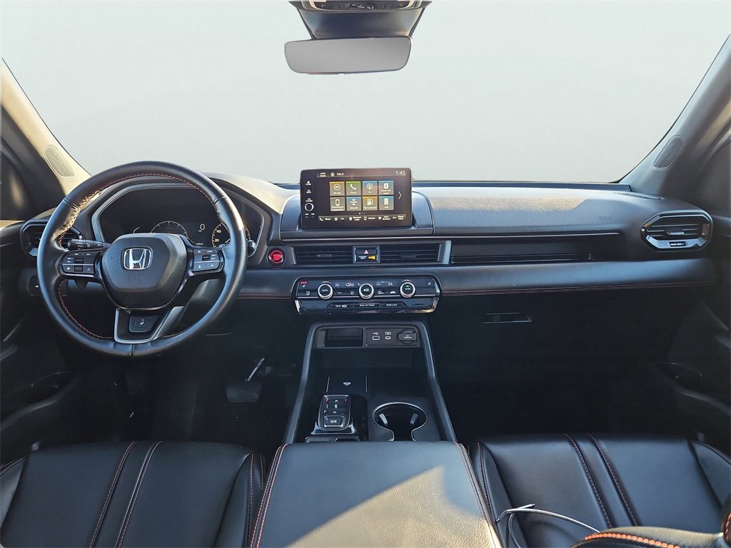 Certified 2025 Honda Pilot TrailSport image 11