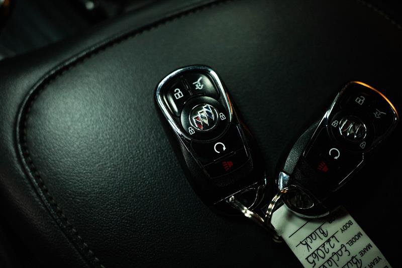Used 2024 Buick Enclave Premium image 24
