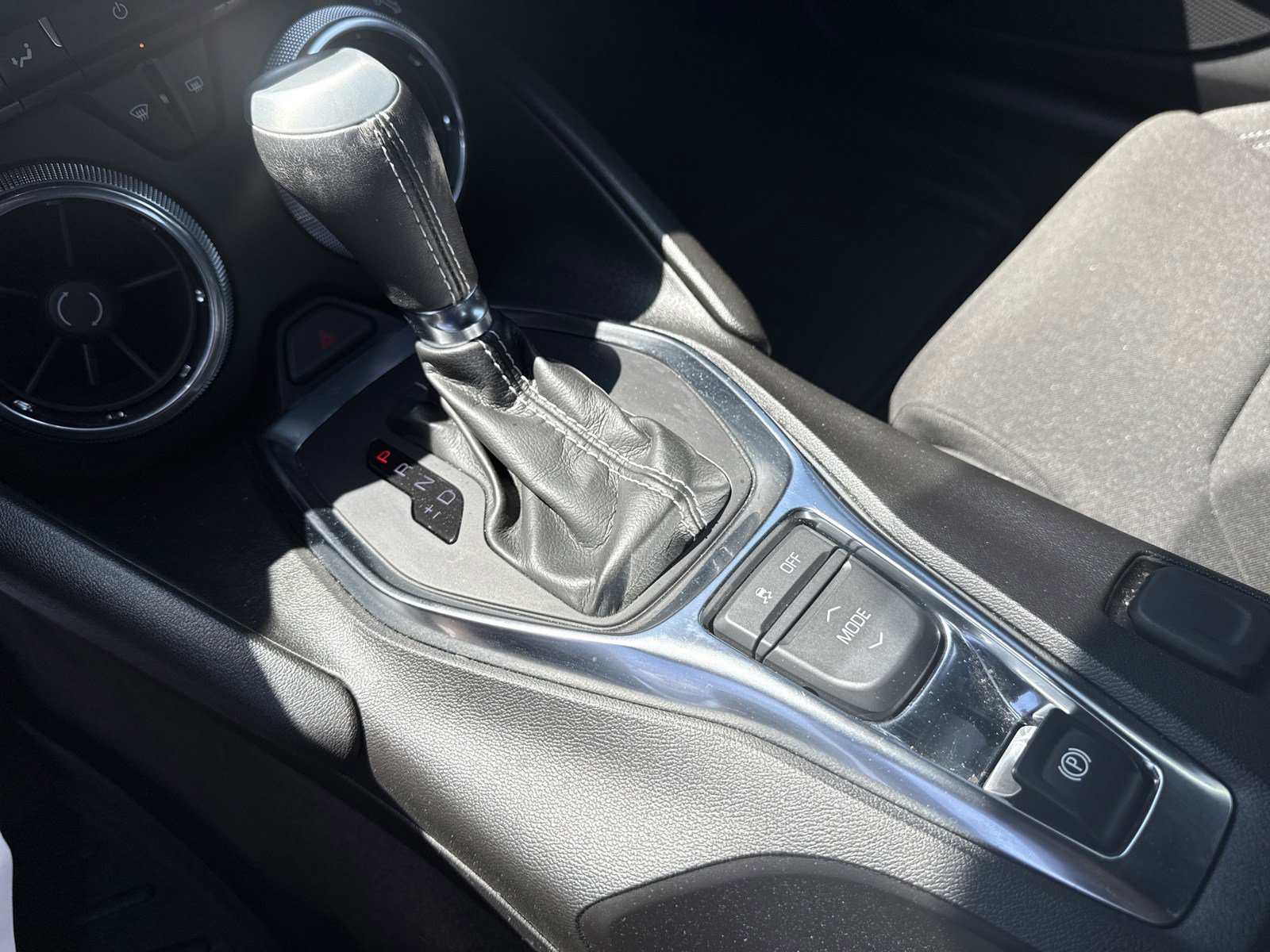 Used 2022 Chevrolet Camaro LT RWD image 24