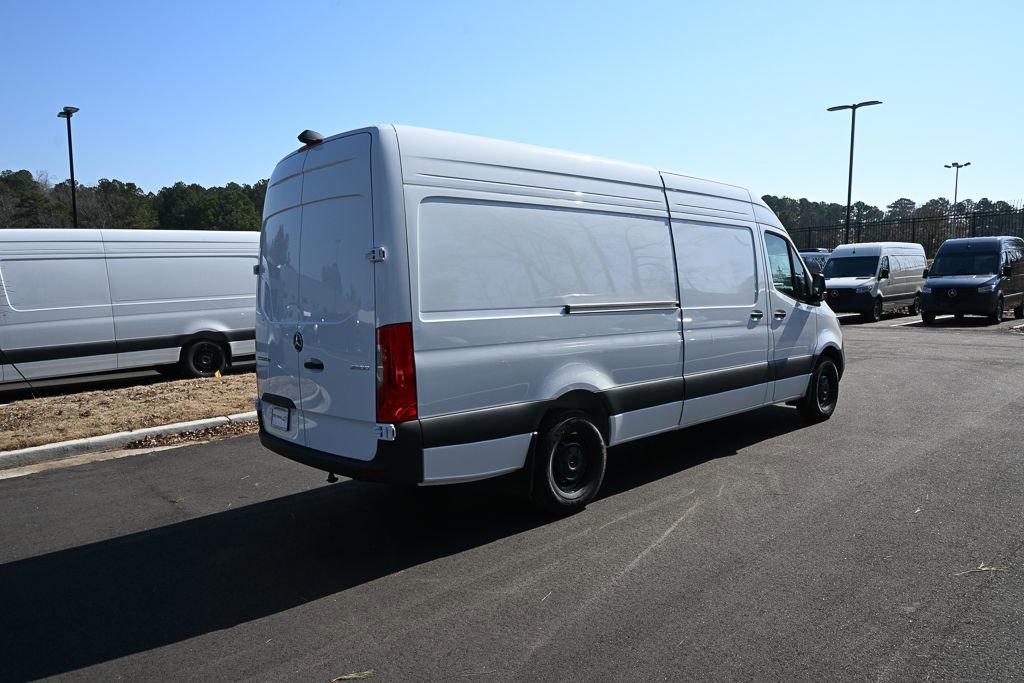 Used 2025 Mercedes-Benz Sprinter 2500 image 23
