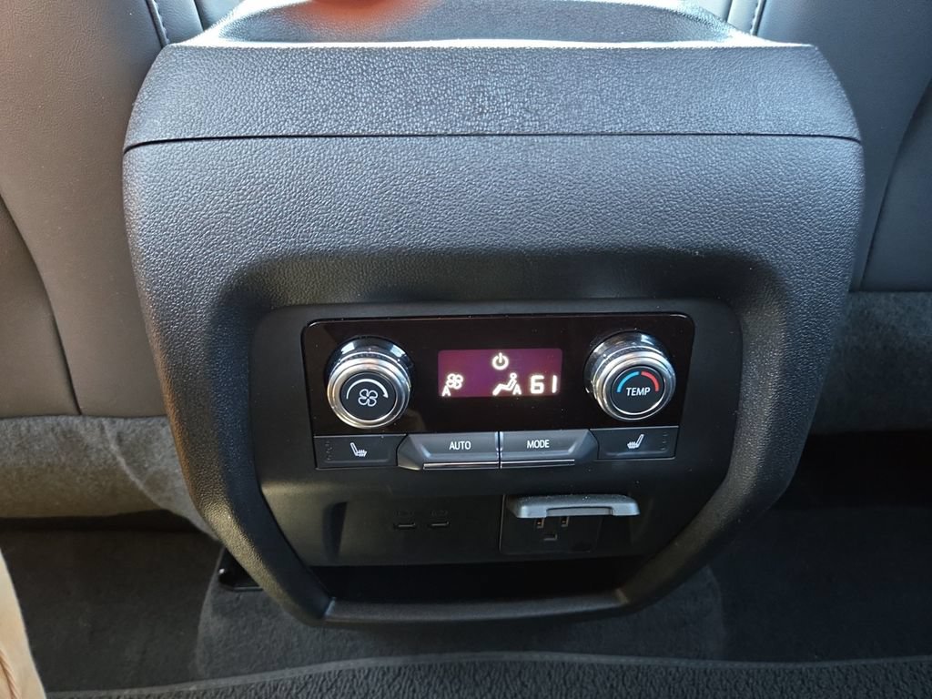 Used 2025 GMC Acadia Denali FWD image 17