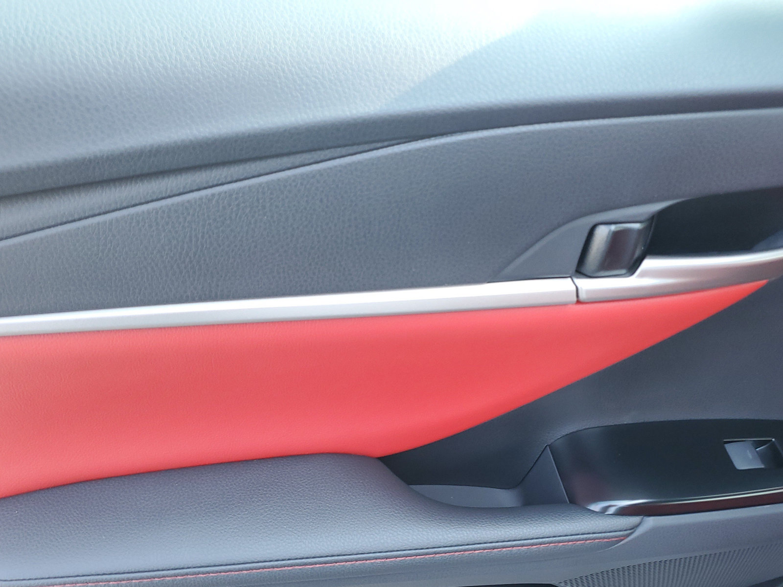 New 2026 Toyota Camry XSE FWD image 17
