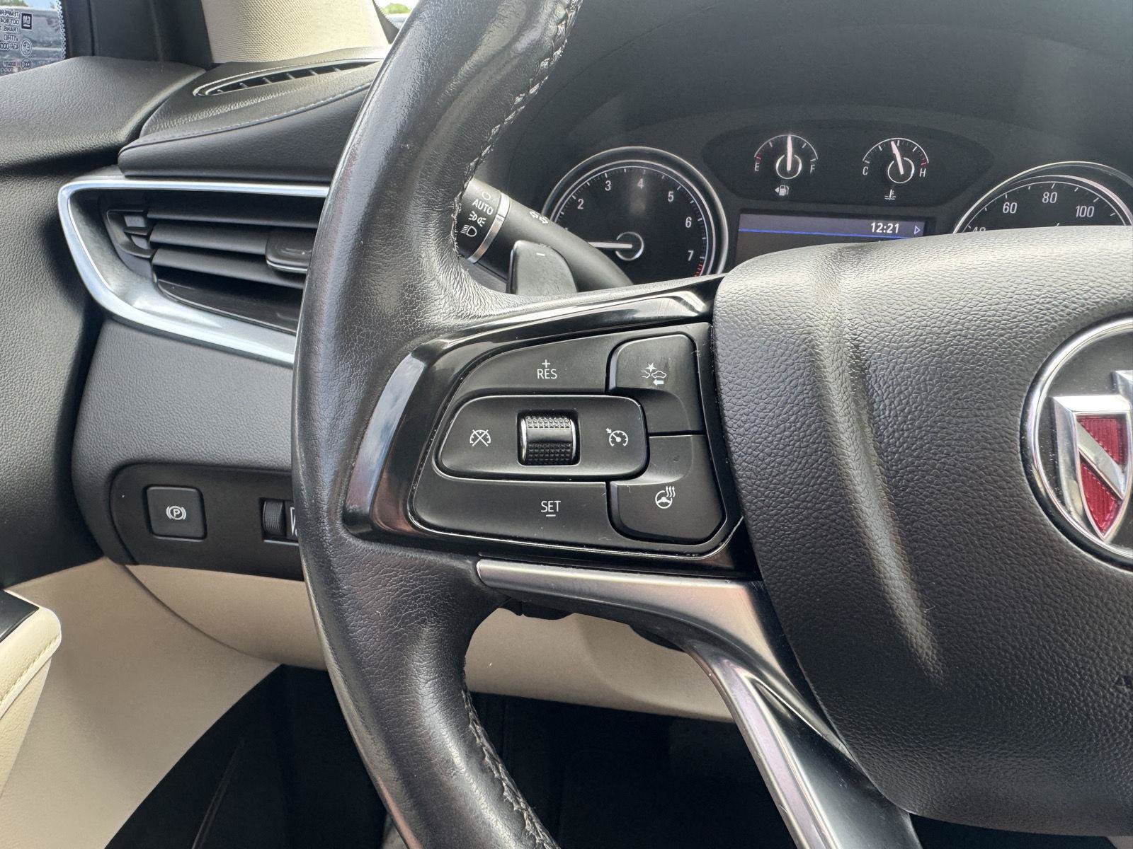 Used 2022 Buick Enclave Essence w/ Experience Buick Package FWD image 20