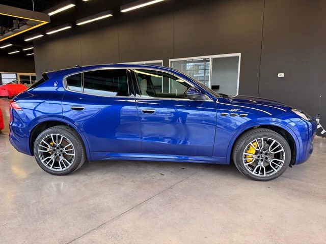 Used 2024 Maserati Grecale GT AWD/4WD image 6
