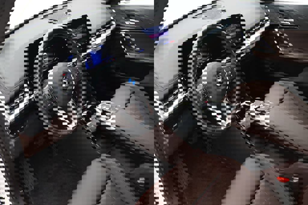 Used 2025 BMW X1 xDrive28i image 13